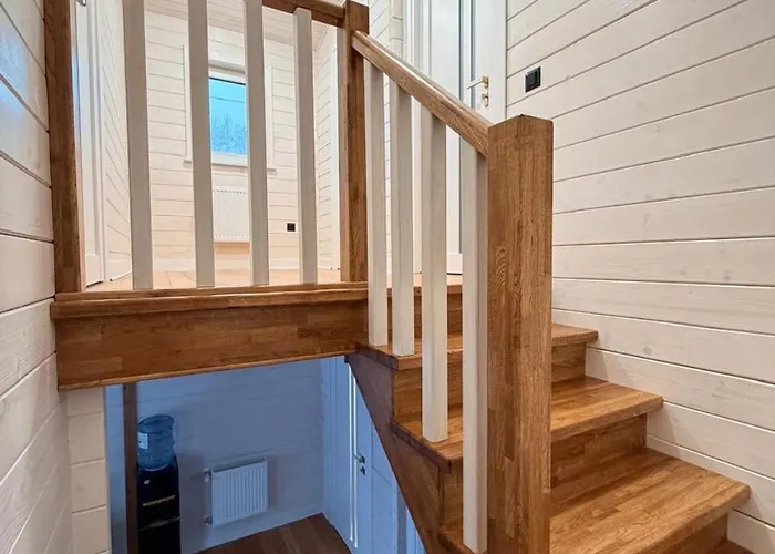 Apartment Hill